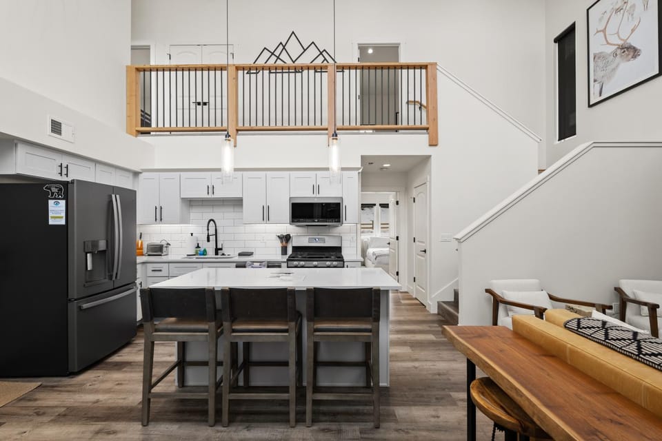 Kitchen or kitchenette, kitchen