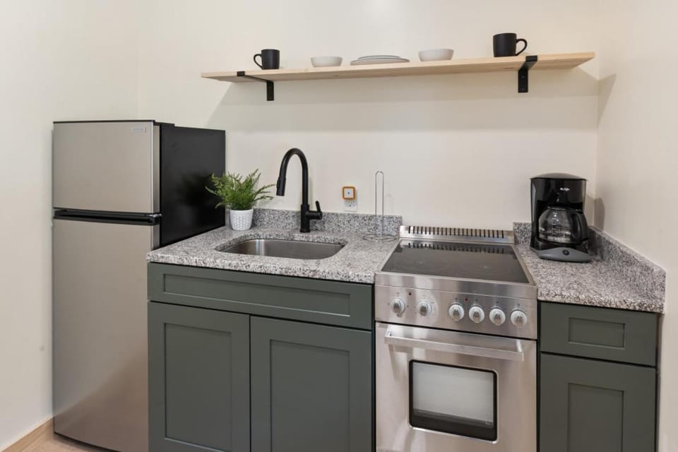 Squam Lake 3 bed plus 3 bath rental (Suite 7) House in Ashland