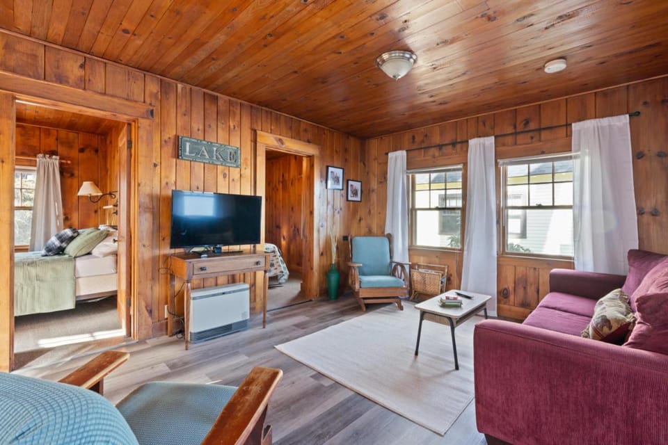 Bear Cub Cabin Cabin in Ashland