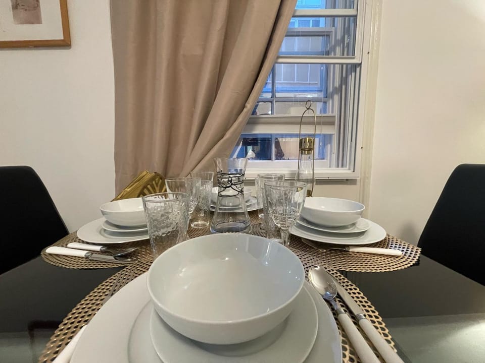 Central Point apartment Apartment in City of Westminster