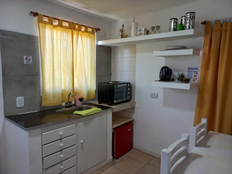 Kitchen or kitchenette, oven, pet friendly