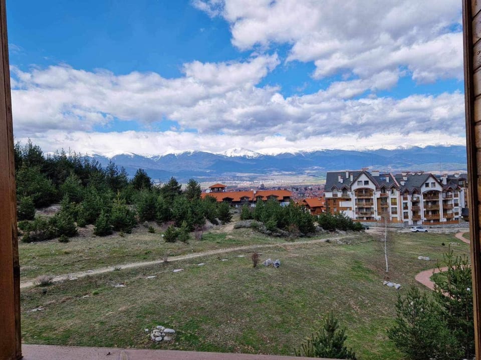 City view, Mountain view