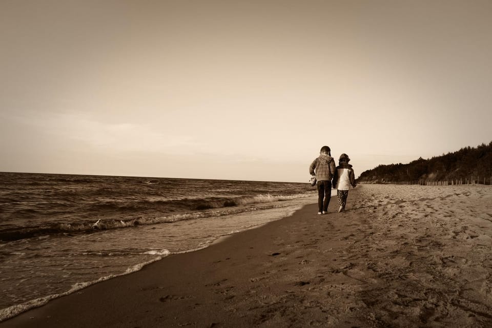 Neighbourhood, Beach