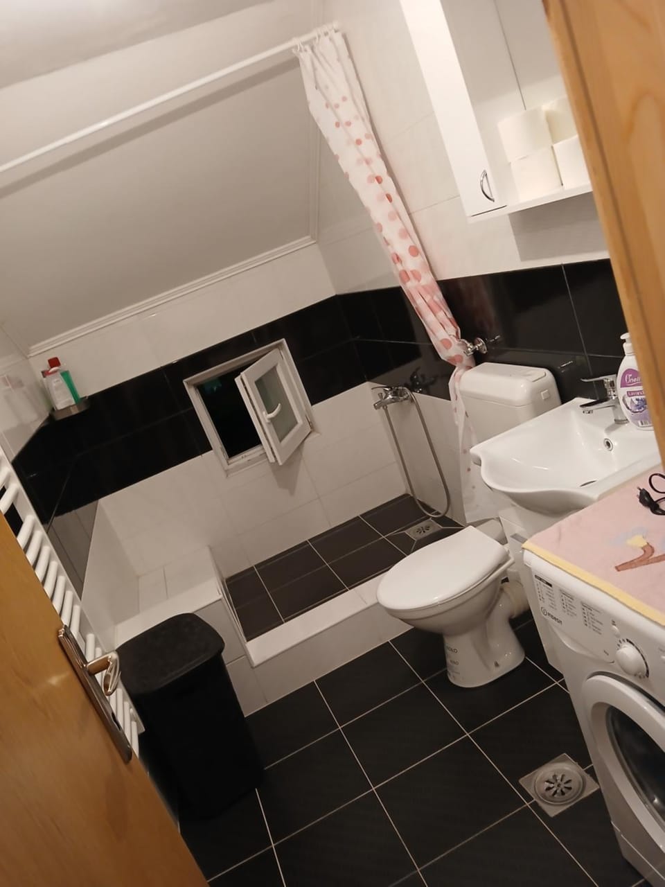 Toilet, Bath