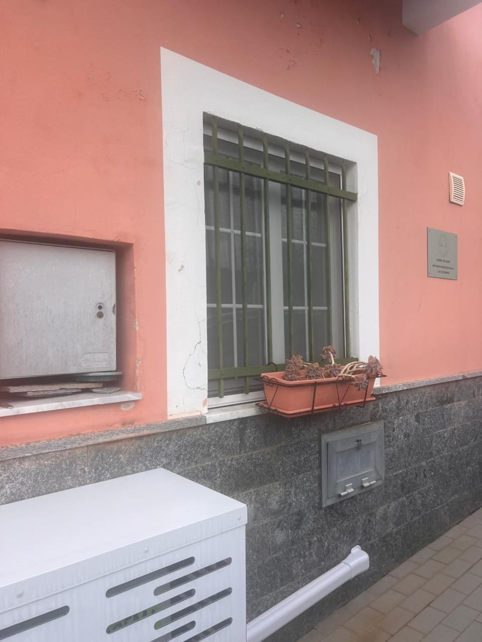 Property building, Day