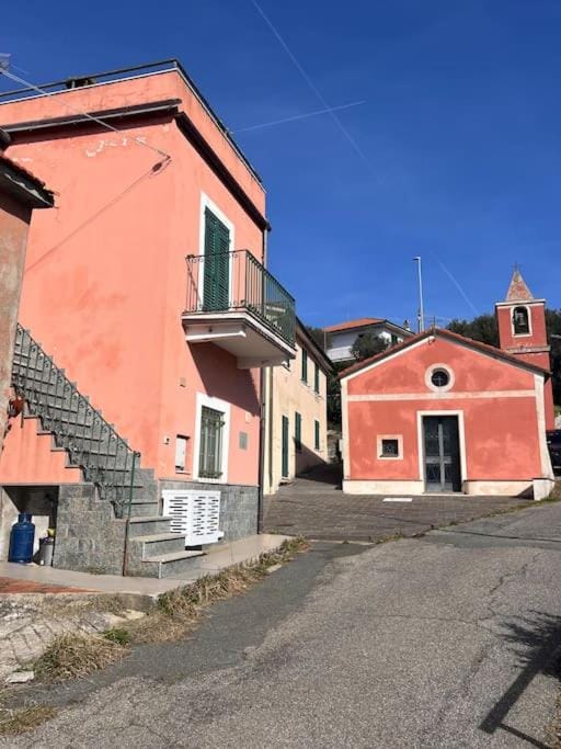 Property building, Neighbourhood, Street view