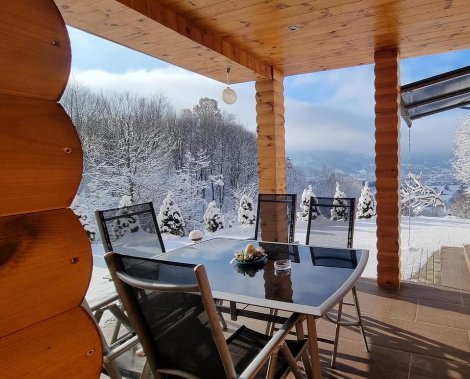 Day, Natural landscape, Winter, View (from property/room), Balcony/Terrace, Dining area, Mountain view