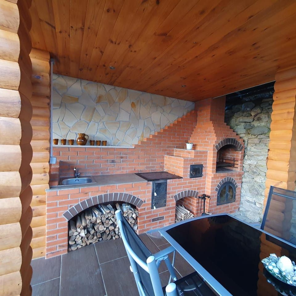 BBQ facilities, Seating area, flat iron