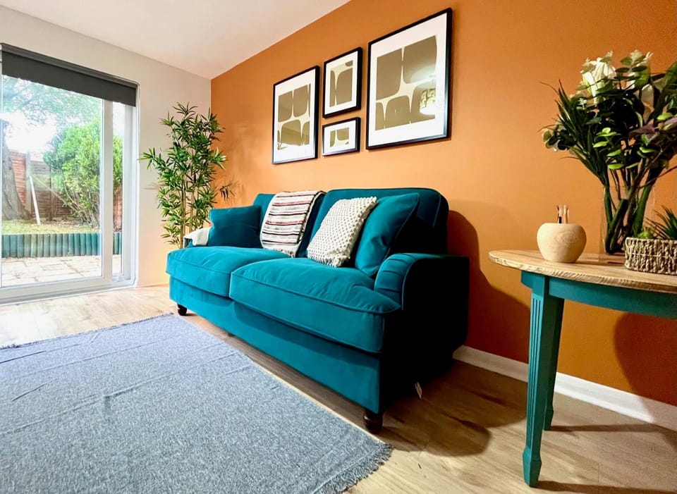 Living room, Seating area