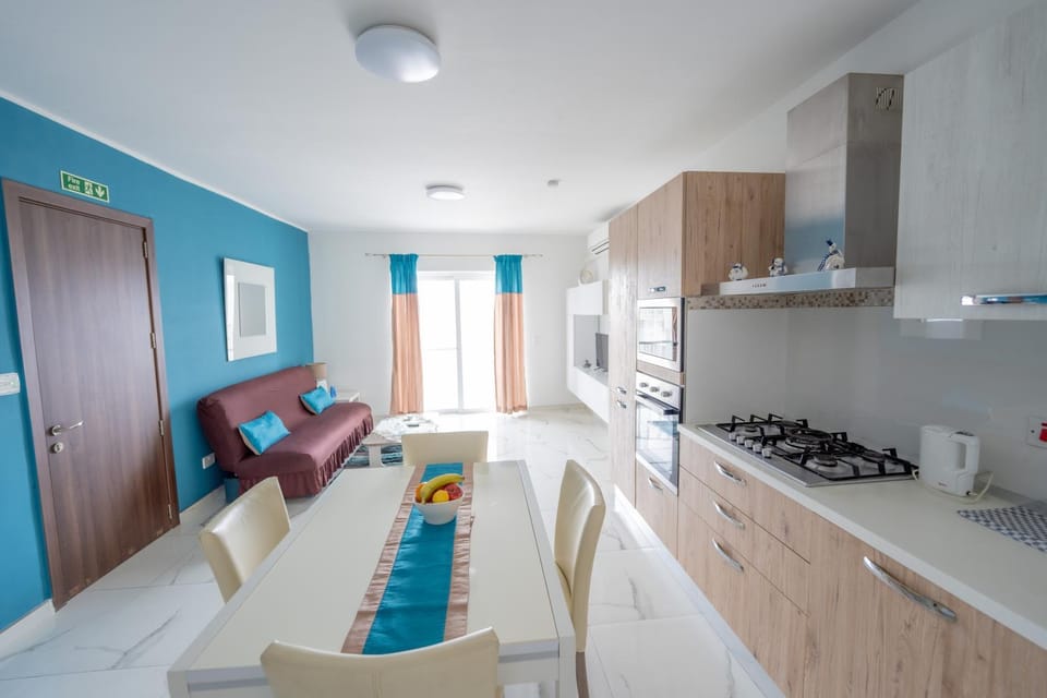 Living room, Dining area, kitchen