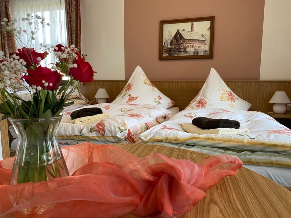 Bed, Photo of the whole room