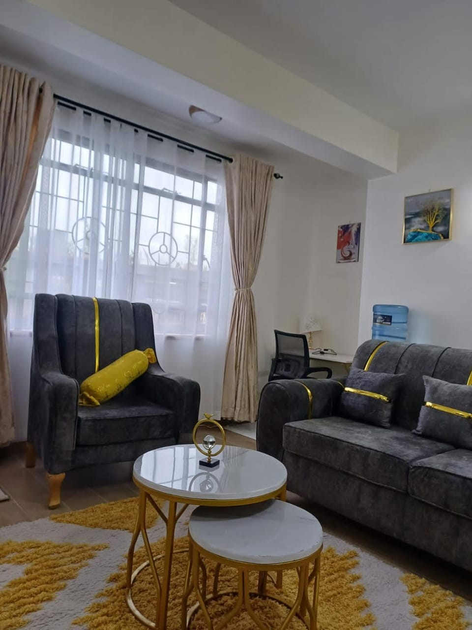 Living room, Seating area