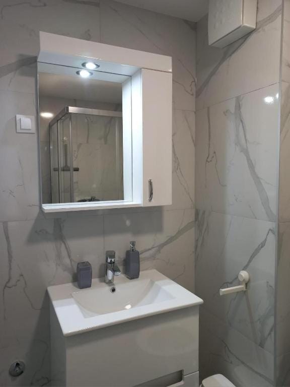 Shower, Bathroom