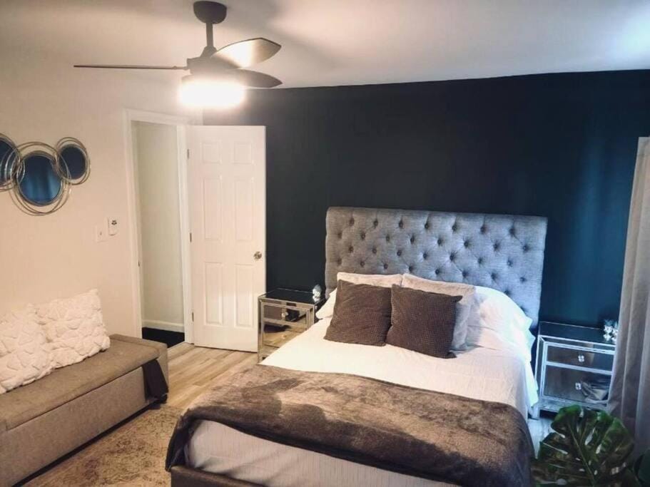 Baltimore Beauty! Johns Hopkins! 3 bedroom apt Apartment in Baltimore