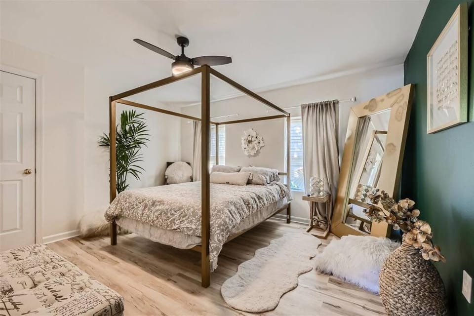 Baltimore Beauty! Johns Hopkins! 3 bedroom apt Apartment in Baltimore