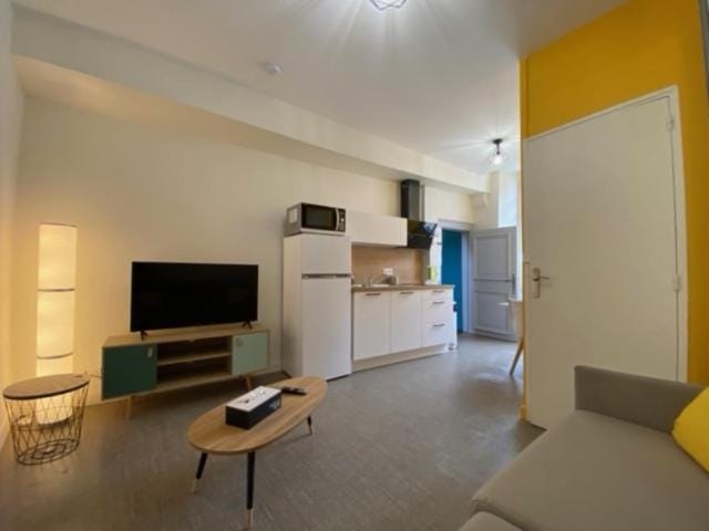 TV and multimedia, Kitchen or kitchenette