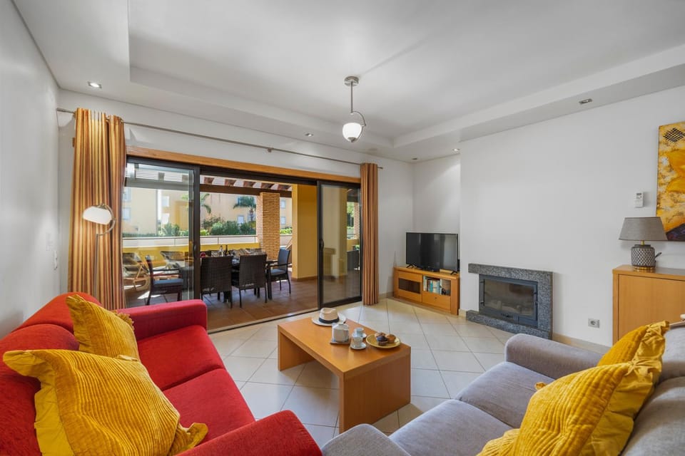 Sunny Haven Apartment Vilamoura Apartment in Olhos de Água