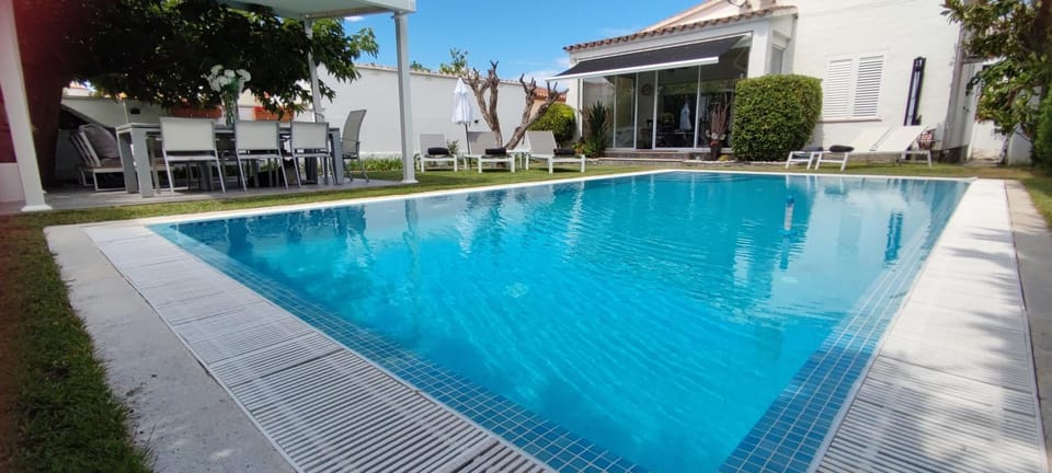 Garden, Swimming pool