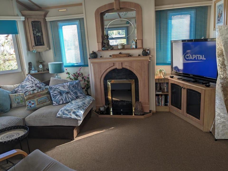 Beautiful 2 Bed Caravan Southview Park Skegness House in Skegness