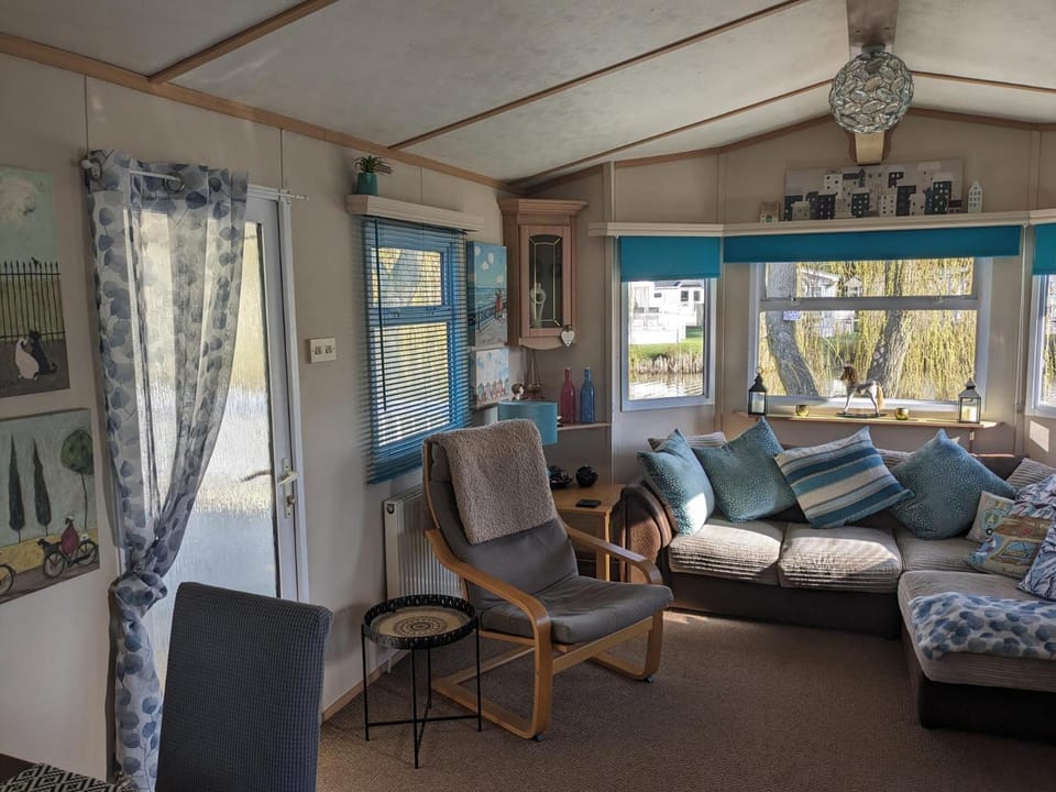 Beautiful 2 Bed Caravan Southview Park Skegness House in Skegness