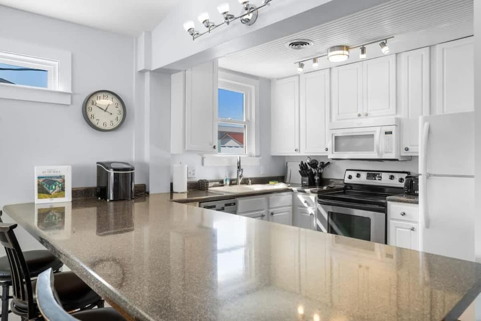 Hit The Beach Carolina Beach great views House in Kure Beach