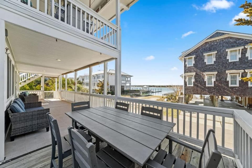 Wright Street Wrightsville Beach, great views House in Wrightsville Beach