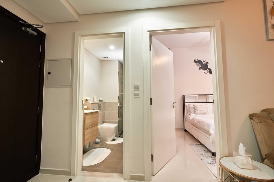 Cosy 1 Bedroom in Damac Hills | OFEX Apartment in Dubai