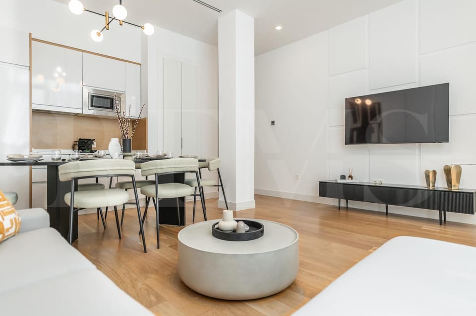 TV and multimedia, Living room, Dining area