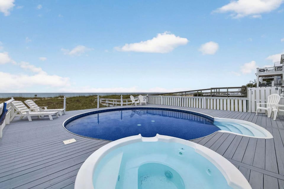 SEA2SKY Ocean front private pool and spa House in Kure Beach