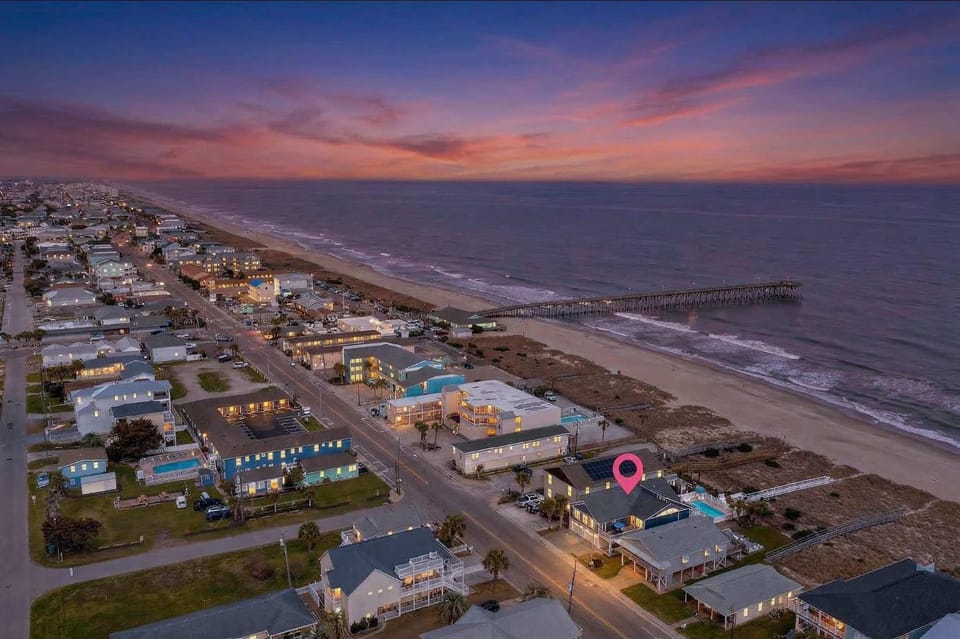 Sea Monster Ocean front with private pool, Kure Beach House in Kure Beach