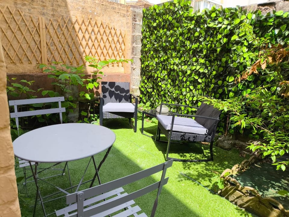 ++++ STUDIO AVEC JARDIN A 200 M DE LA MER ET 300 M RUE PIETONNE ++++ Apartment in Berck