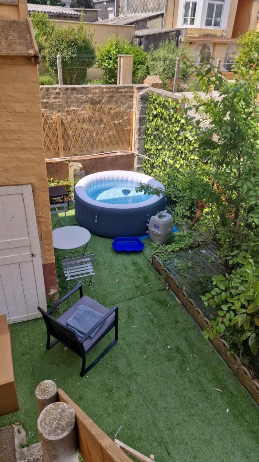 ++++ STUDIO AVEC JARDIN A 200 M DE LA MER ET 300 M RUE PIETONNE ++++ Apartment in Berck