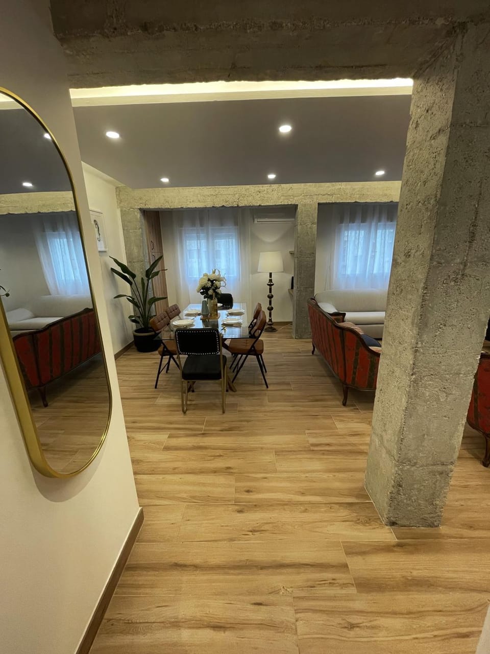 Living room, Seating area