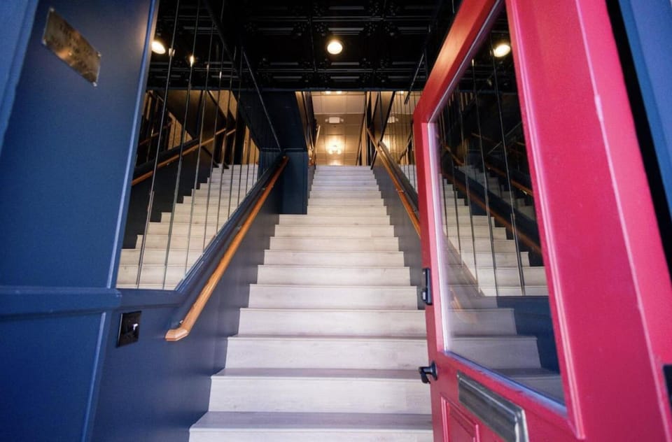 Speakeasy 2 Room Suite (Rm 5) Hotel in Nevada City