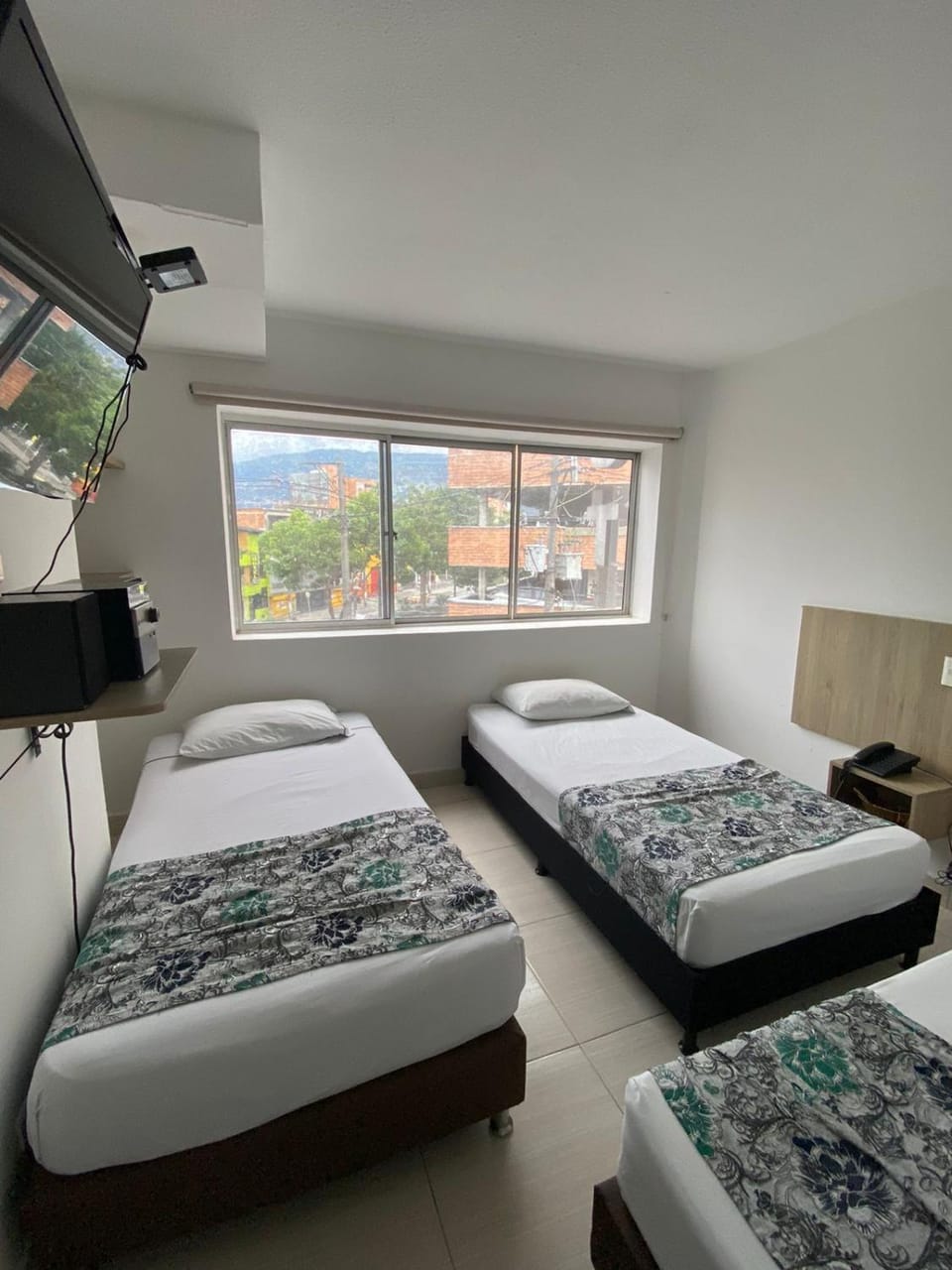 Bed, TV and multimedia, Photo of the whole room, Evening entertainment, Bedroom