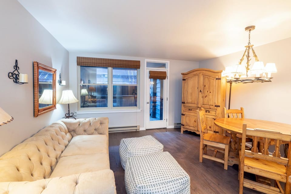 Cozy Condo steps to Coonskin lift House in Telluride