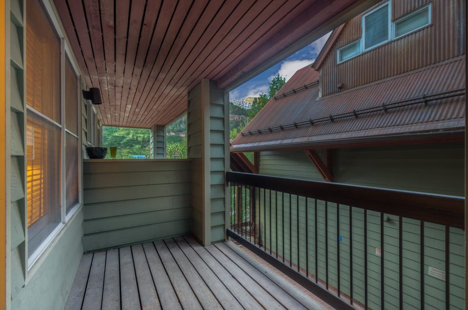 Cozy Condo steps to Coonskin lift House in Telluride