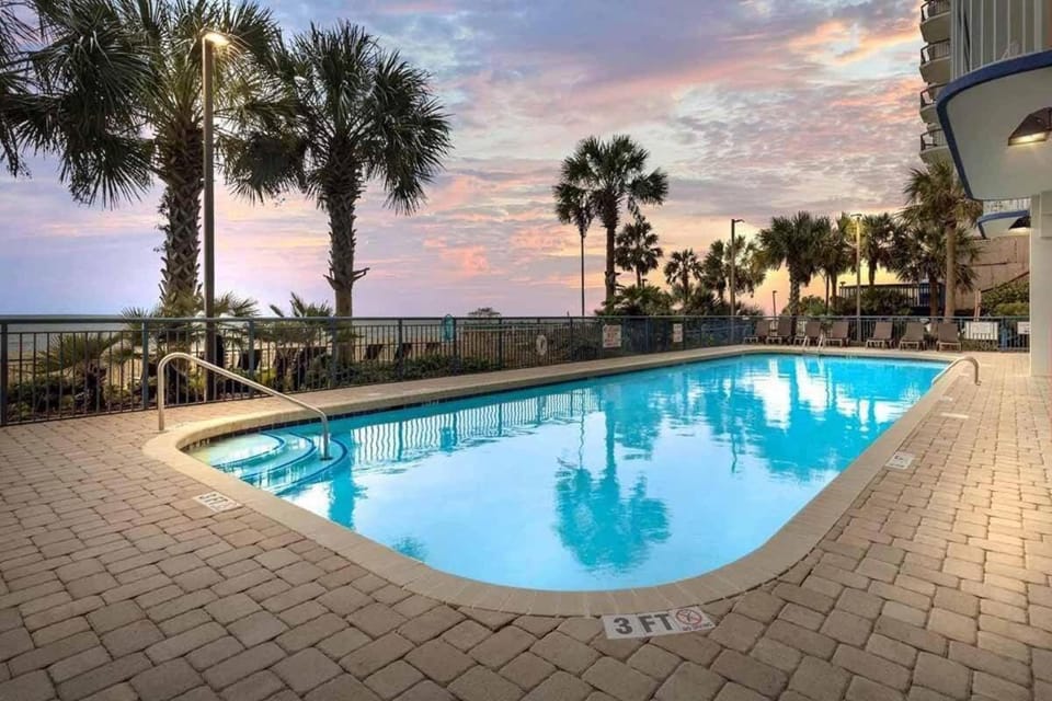 Ocean Front Grand Atlantic 4 Bedroom 3 bathroom Grand Atlantic Resort House in Myrtle Beach