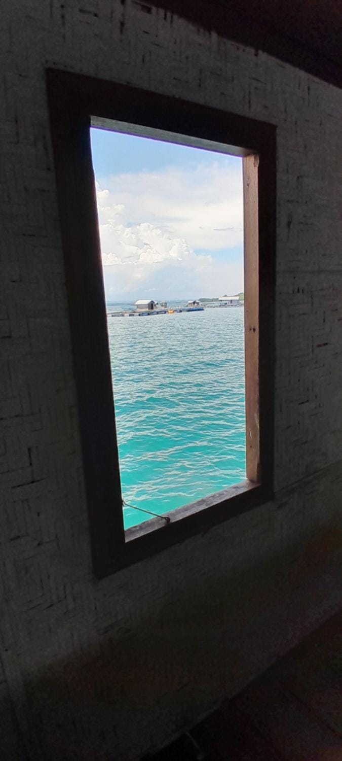 Ekas beach floating Room and suite Vacation rental in West Nusa Tenggara, Indonesia