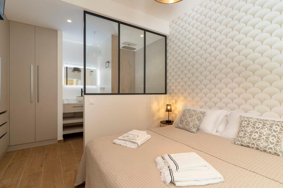Paradise luxury White Beach Apartment in Tahiti