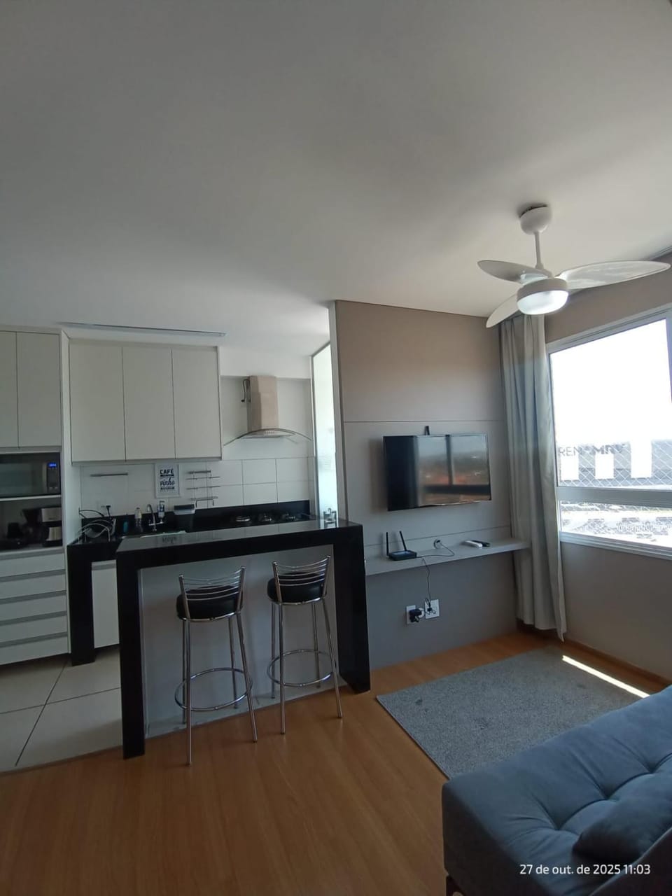 Kitchen or kitchenette, Dining area, oven, stove