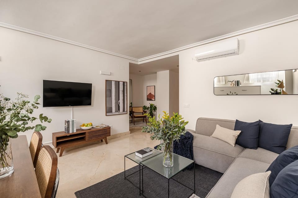 Waou Gran Via Attic - Corta Duración Apartment in Centro