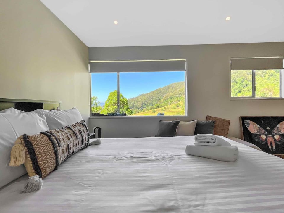 Elouera Retreat House in Mount View