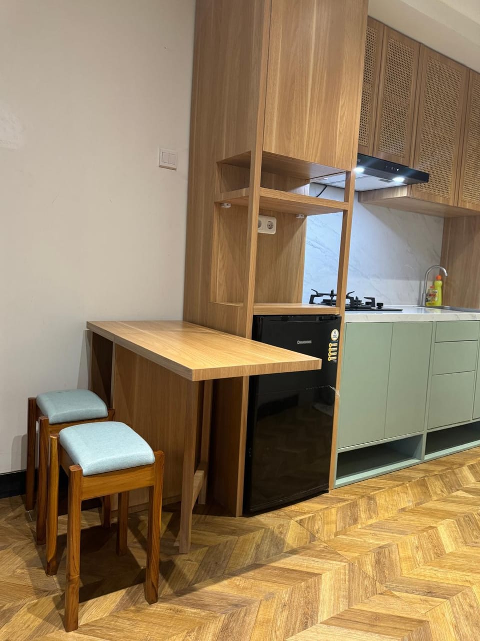 Kitchen or kitchenette