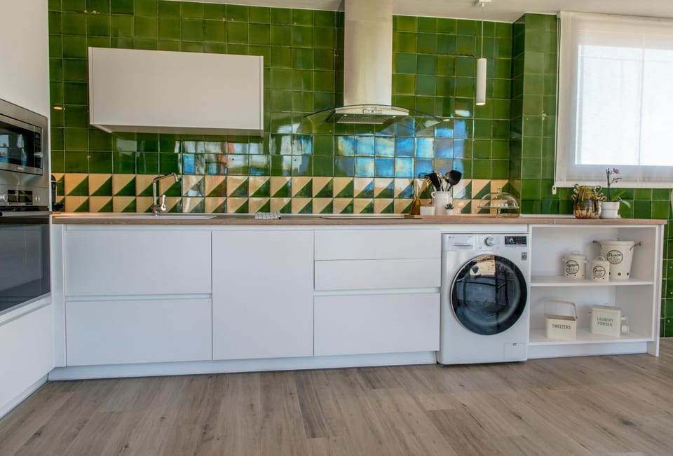 Kitchen or kitchenette, dishwasher, minibar, pet friendly, stove, washing machine, dryer, kitchen