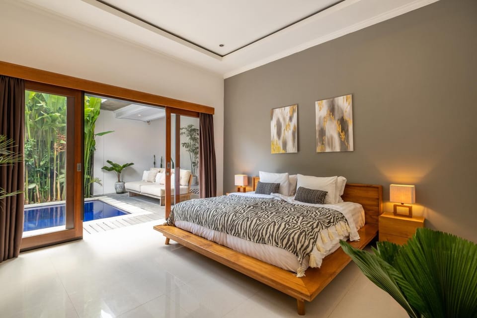 Villa Royal Canggu - 3 minutes to FINNS Beach club! Villa in North Kuta