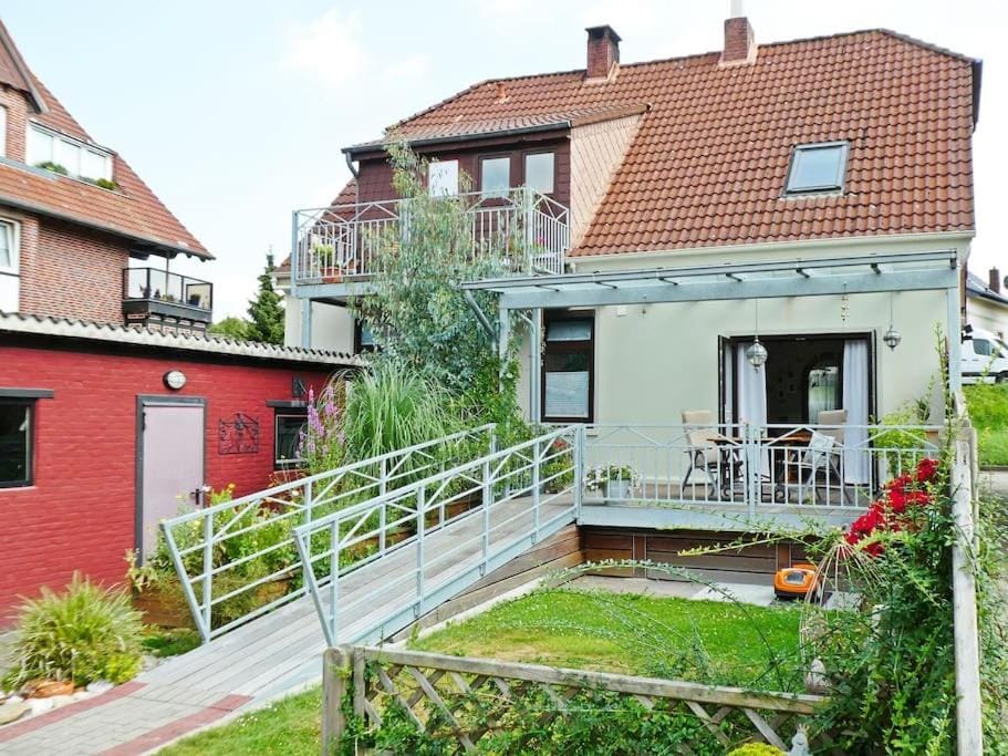 Property building, Garden