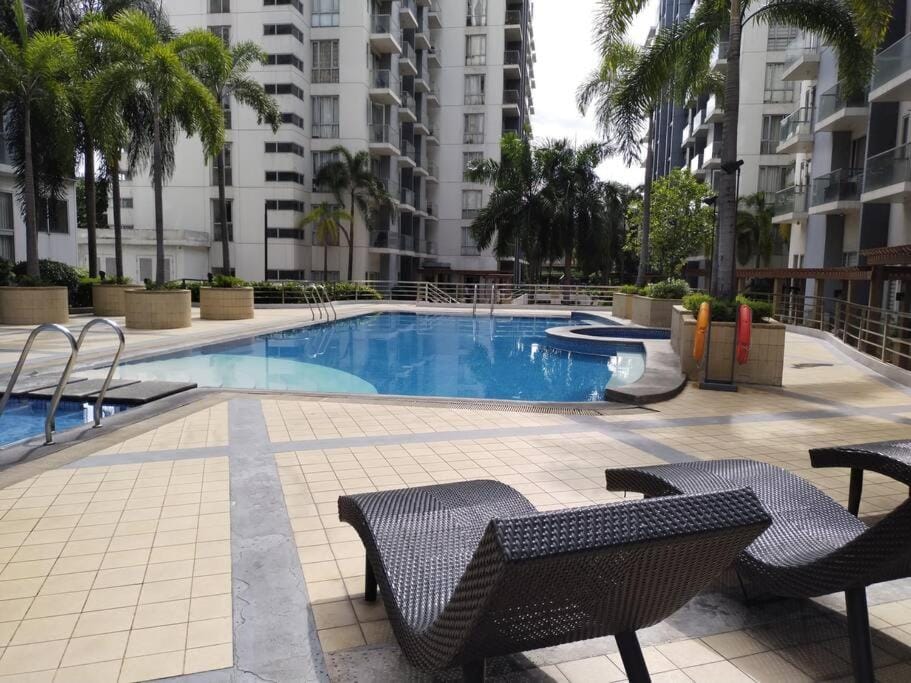 Modern Condo Infront of NAIA T3 (Virluxe Suites) Apartment in Pasay
