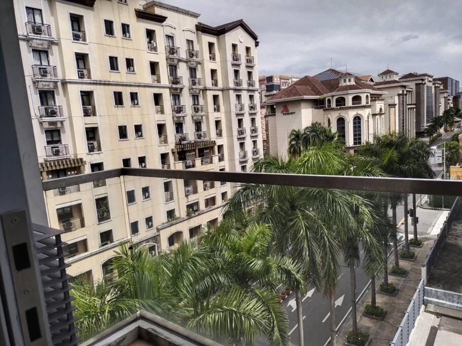 Modern Condo Infront of NAIA T3 (Virluxe Suites) Apartment in Pasay
