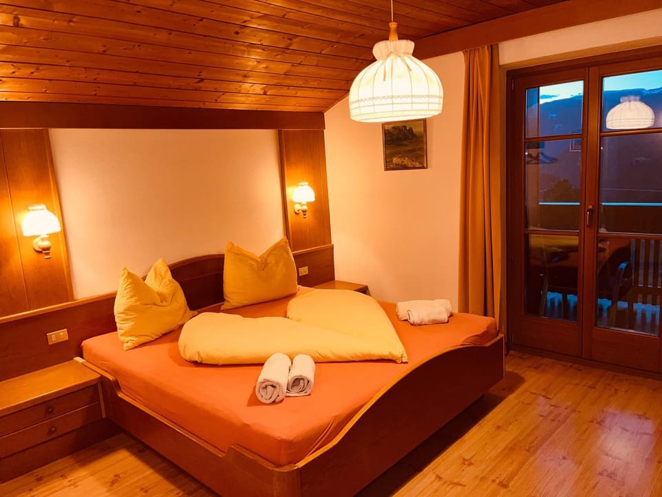 Property building, Living room, Bedroom